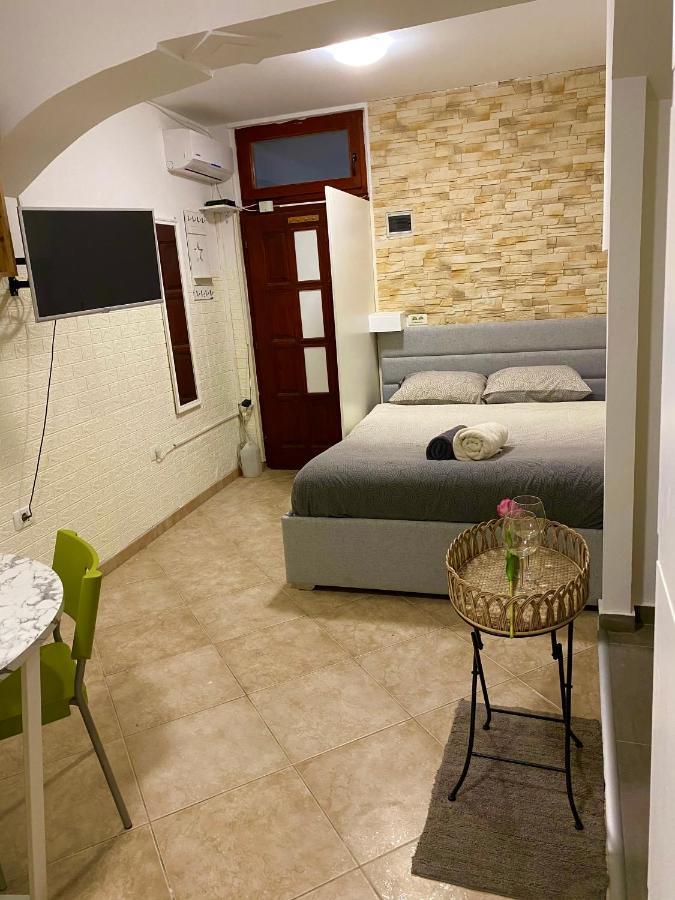 Ferienwohnung Studio Apartma Sara Piran Exterior foto